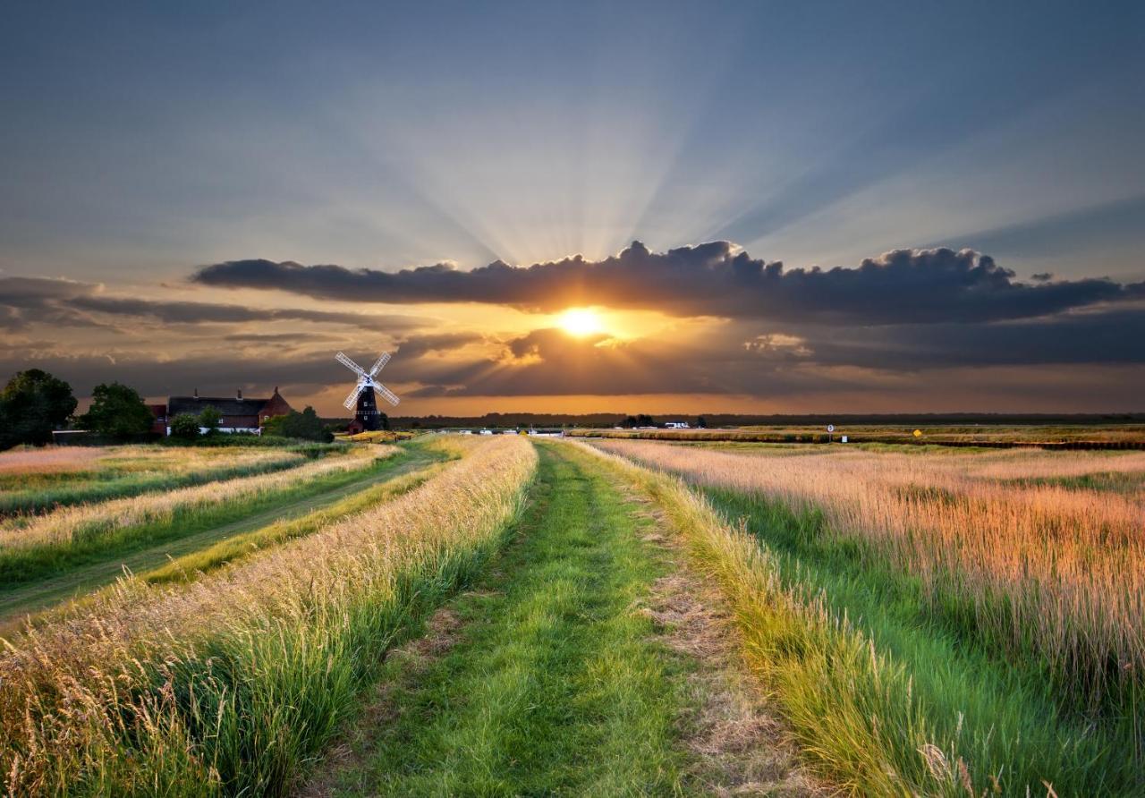Superb Barn - Norfolk Broads & Norwich Apartment *